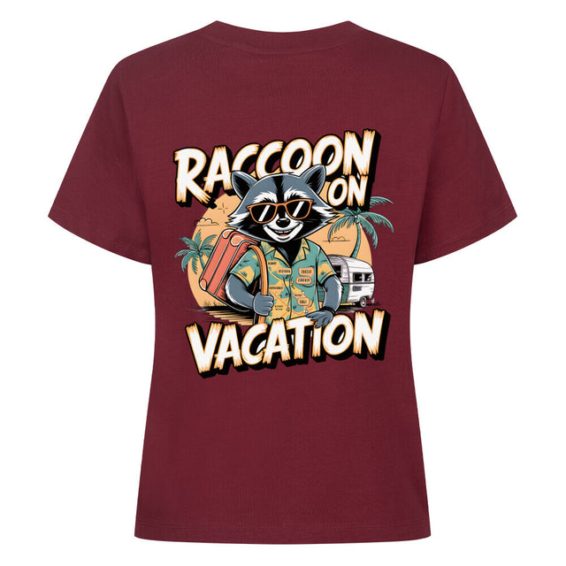 Raccoon on Vacation Damen T-Shirt- Humorvolles Urlaubsdesign | TeeTreeTrendz