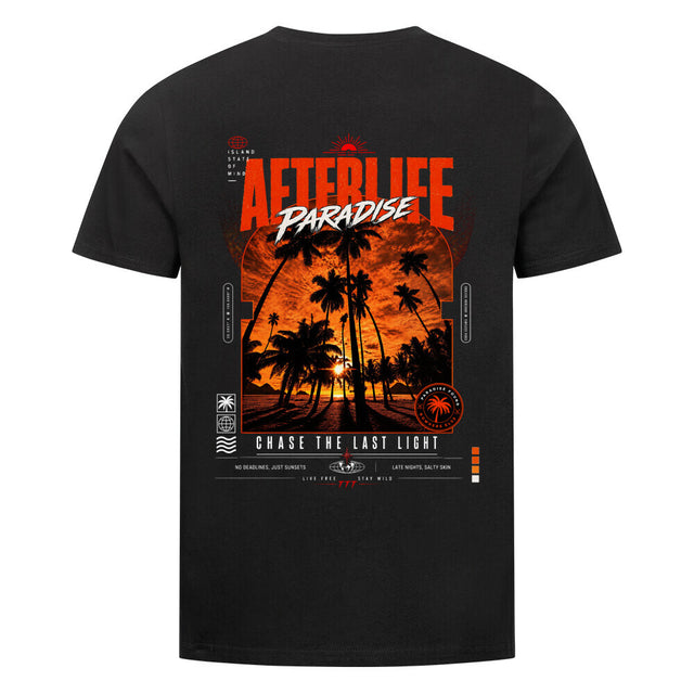 Schwarzes Unisex T-Shirt mit großem orange-weißem AFTERLIFE PARADISE Backprint, Palmen-Sonnenuntergang und Streetwear-Design an einem Zaun.