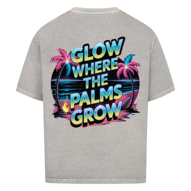 TeeTreeTrendz Oversized T-Shirt „Glow Where the Palms Grow“ – Retro-Design mit Neonfarben, Palmen und Sonnenuntergang, 100 % Baumwolle für Sommer & Streetwear-Looks