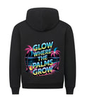 Tropischer Premium Hoodie „Glow Where the Palms Grow“ von TeeTreeTrendz mit Retro-Schriftzug und Palmen-Design in hochwertiger Qualität