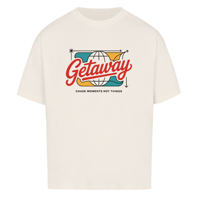 Getaway Oversized T-Shirt mit Globus-Print und dem Motto „Chase Moments Not Things“ – extra weich, nachhaltig & ideal für Reise, Alltag und Freizeit