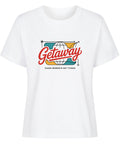 Getaway Damen T-Shirt mit buntem Globus-Print und nachhaltigem Reise-Statement „Chase Moments Not Things“ – aus 100 % Bio-Baumwolle | TeeTreeTrendz