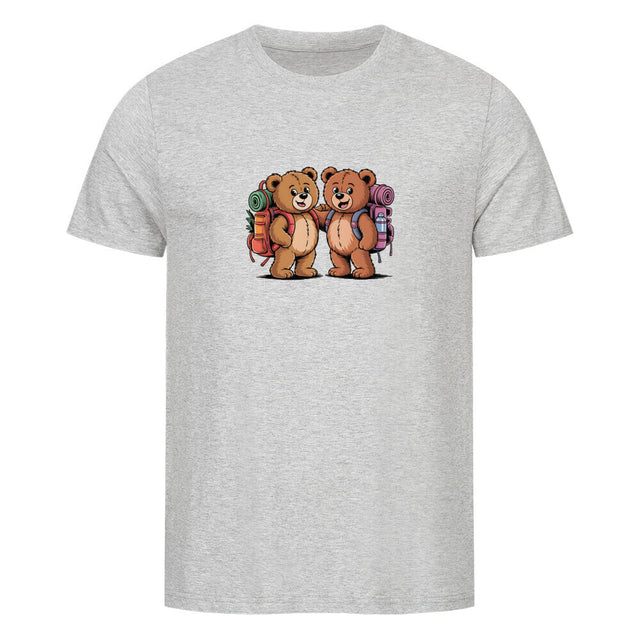 Unisex „TeddyTravel“ T-Shirt von TeeTreeTrendz mit nachhaltigem Teddybären-Abenteuer-Print, bunten Rucksäcken und 100% gekämmter Bio-Baumwolle