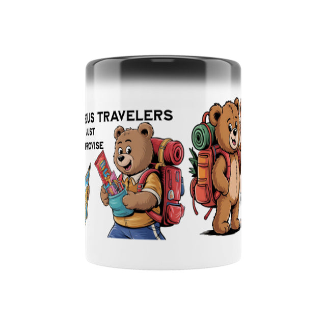 TeddyTravel Farbwechsel-Keramiktasse 300 ml, schwarz zu weiß, mit Teddybären-Print und bunten Rucksäcken für Outdoor-Abenteuer von TeeTreeTrendz