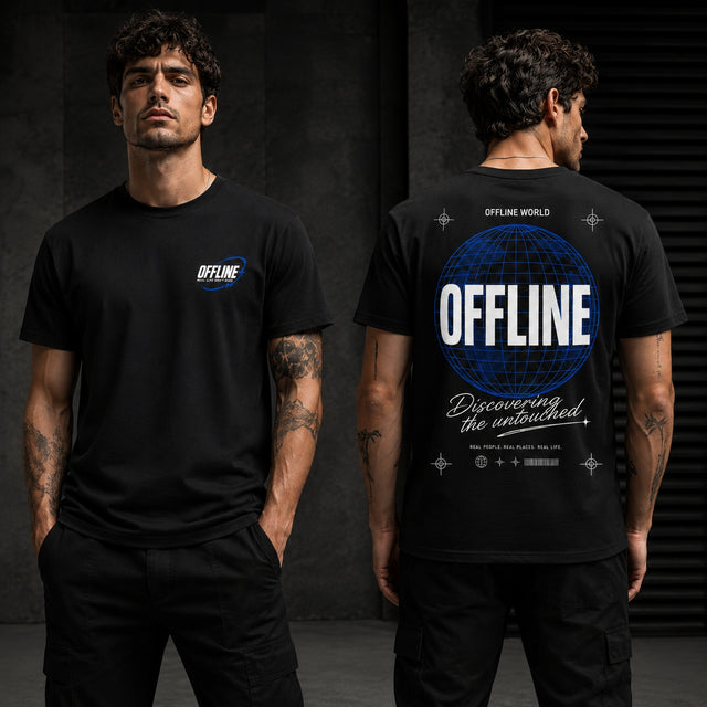 Schwarzes Unisex T-Shirt mit kleinem OFFLINE Frontprint und großem blauen OFFLINE WORLD Globus-Backprint auf dem Rücken.